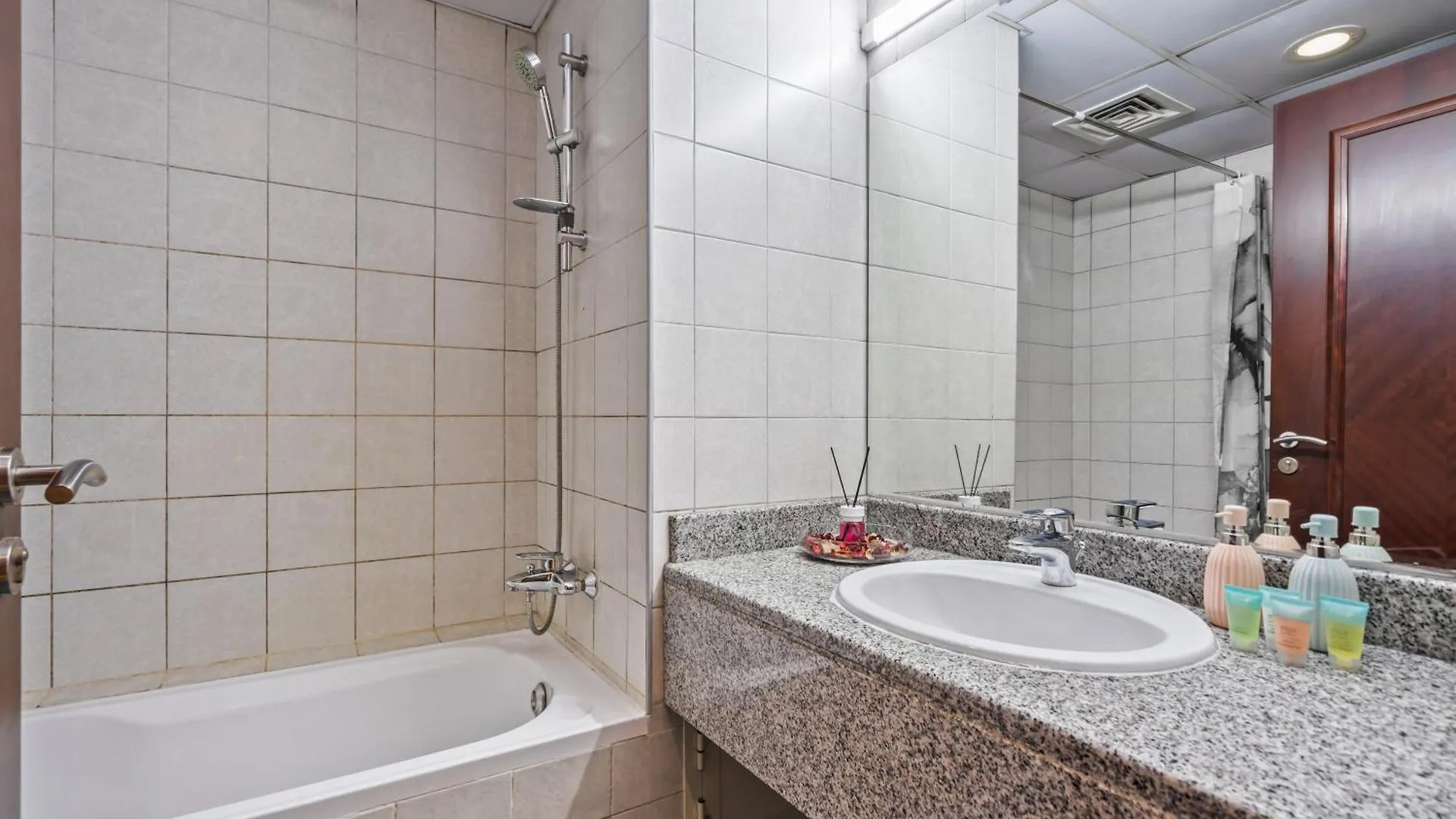Cozy Studio Close To Jbr And Marina Dubai